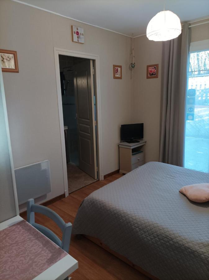 Bed and Breakfast Le Nid De Mesanges Chauffour-sur-Vell Zewnętrze zdjęcie